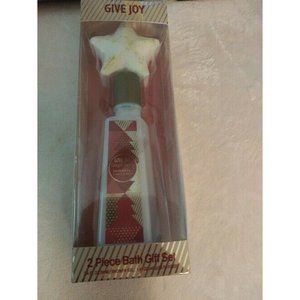 sweet berry 2 piece bath and body gift set